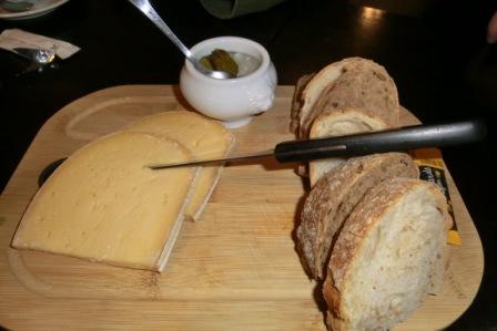 CIMG8762 Sep 9 2017 Passendale cheese at Brasserie de Volksbund in Zonnebeke