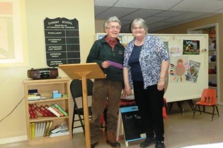 Pieter Valkenburg with Evelyn Stewart after the presentation in Breadalbane