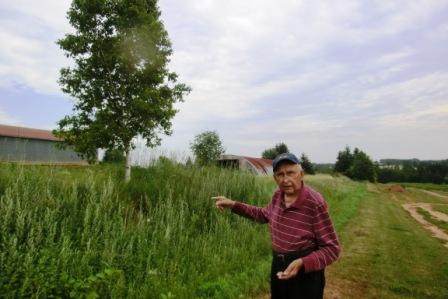 CIMG4284 Jul 20 2020 Vernon at 1942 crash site