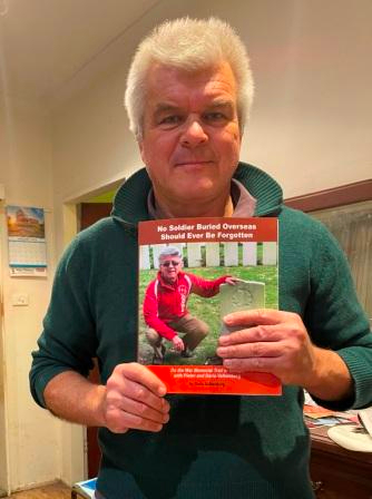 IMG_7043 Phillip Shovk with book