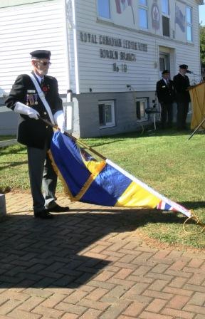 CIMG5832 Sep 19 2022 Legion Commemoration for QEII Flag lowered during Last Post