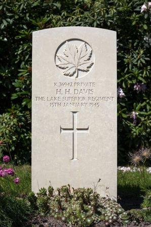 Grave of Harry Henry Davis in Holten from CVWM