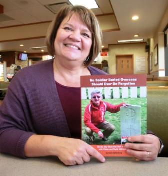 CIMG6561 Oct 20 2023 Paulette Ryan with book